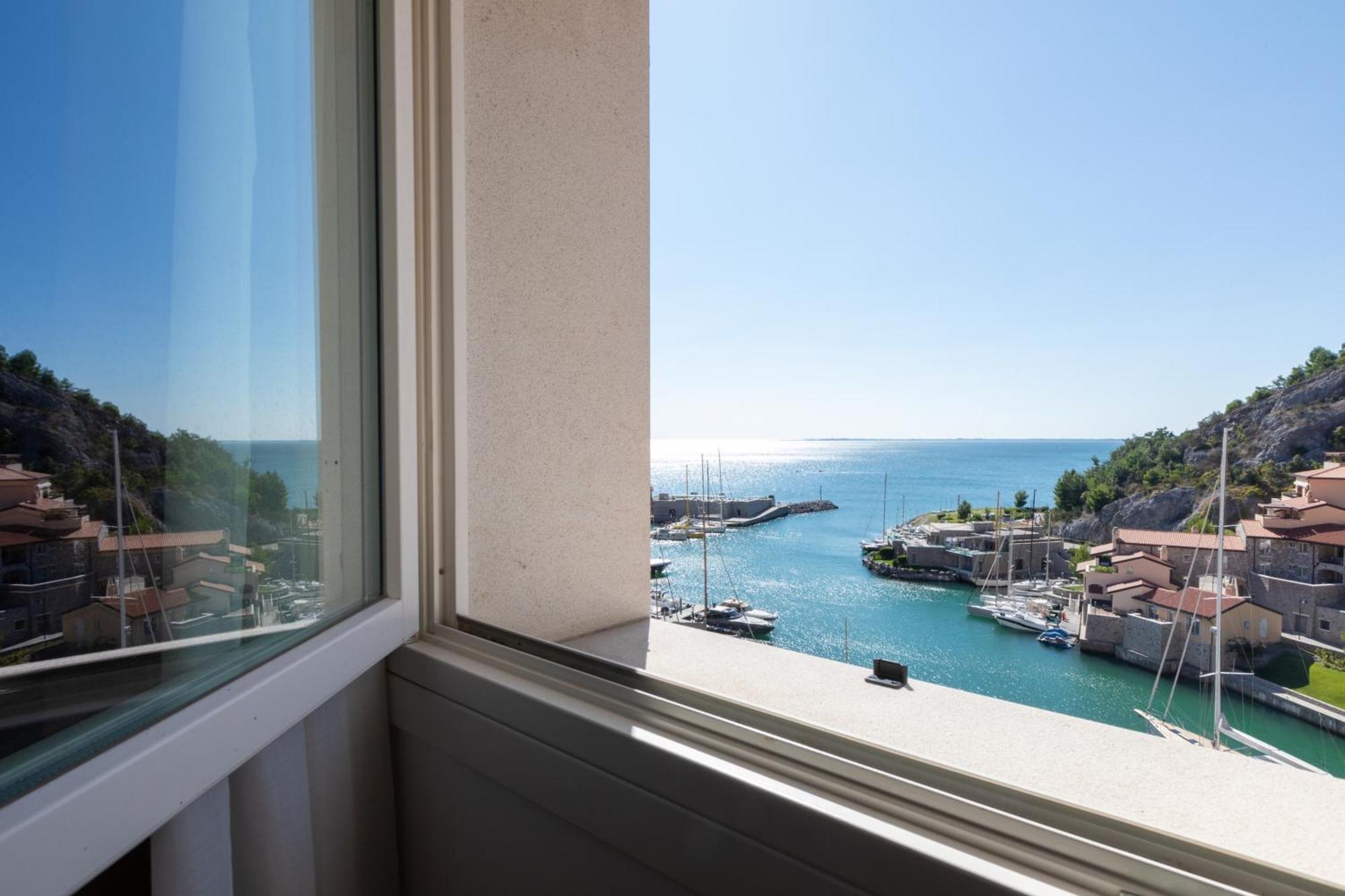 Avolare in Portopiccolo- Acquarius Sistiana Esterno foto