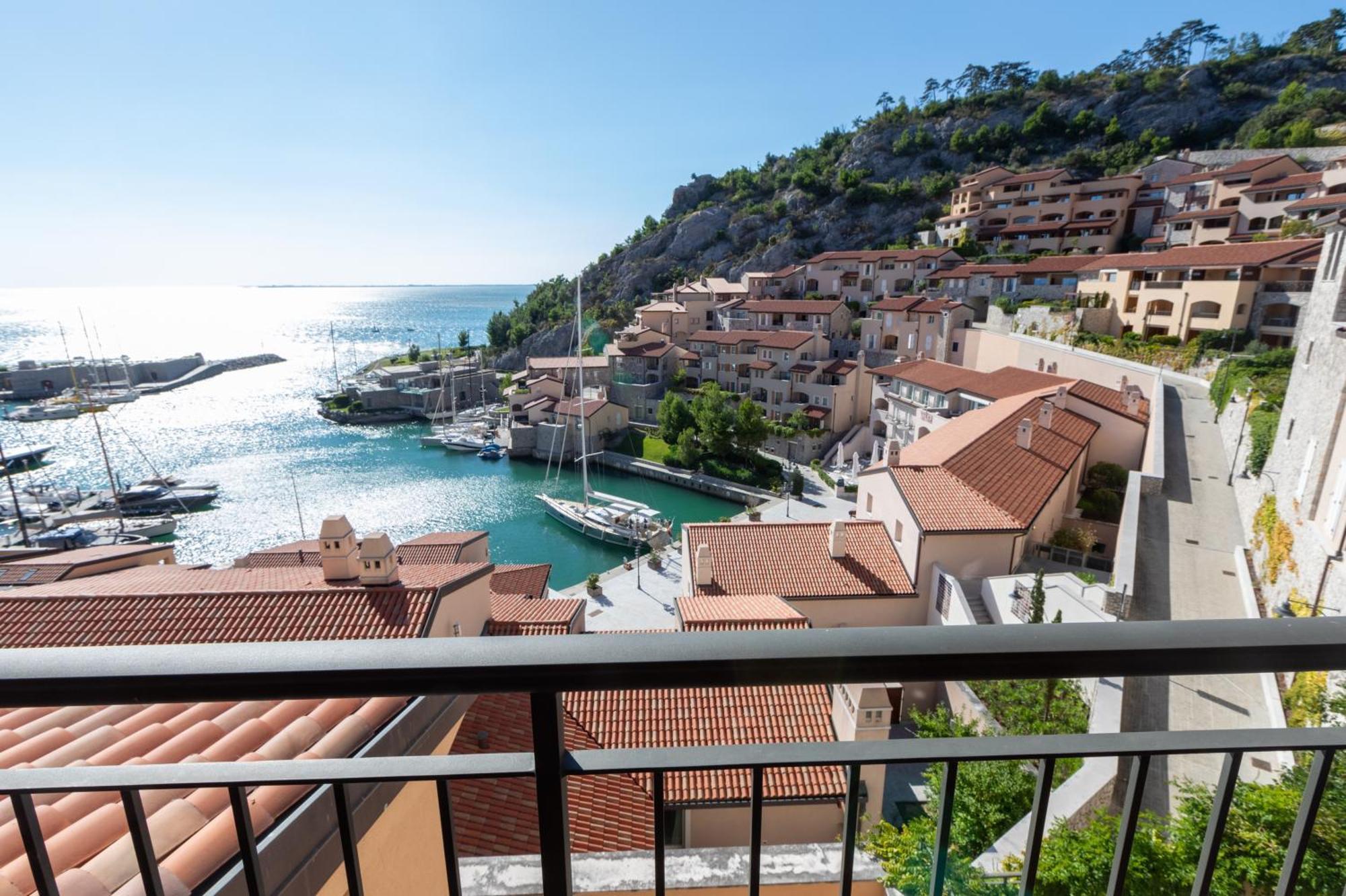 Avolare in Portopiccolo- Acquarius Sistiana Esterno foto