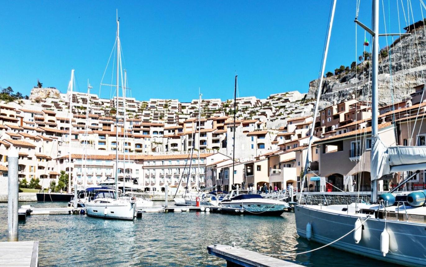 Avolare in Portopiccolo- Acquarius Sistiana Esterno foto