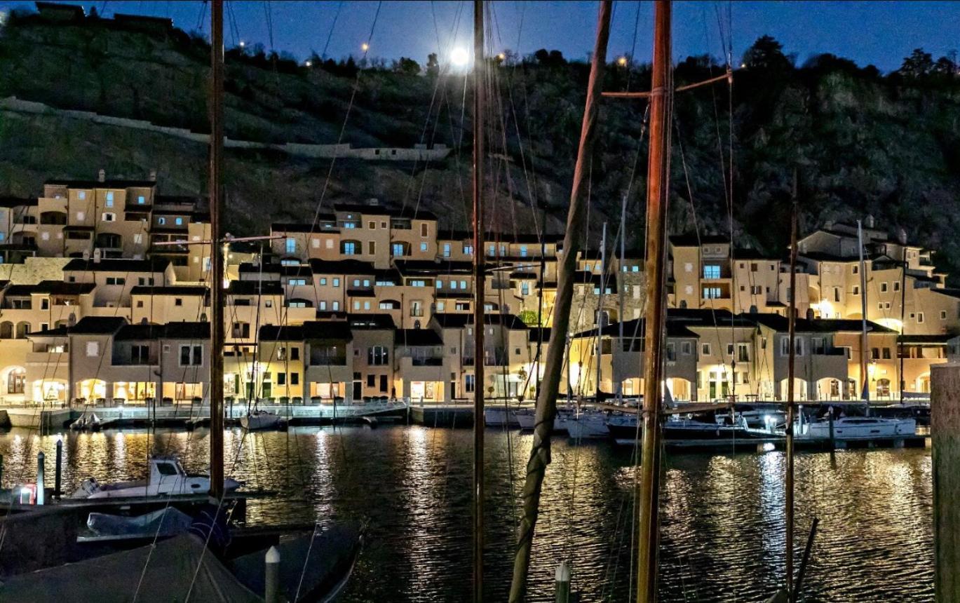 Avolare in Portopiccolo- Acquarius Sistiana Esterno foto